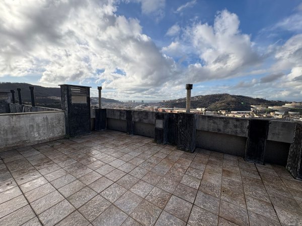 appartamento in vendita a Genova in zona Rivarolo