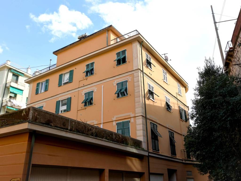 intera palazzina in vendita a Genova in zona Nervi