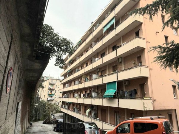 appartamento in vendita a Genova in zona Molassana