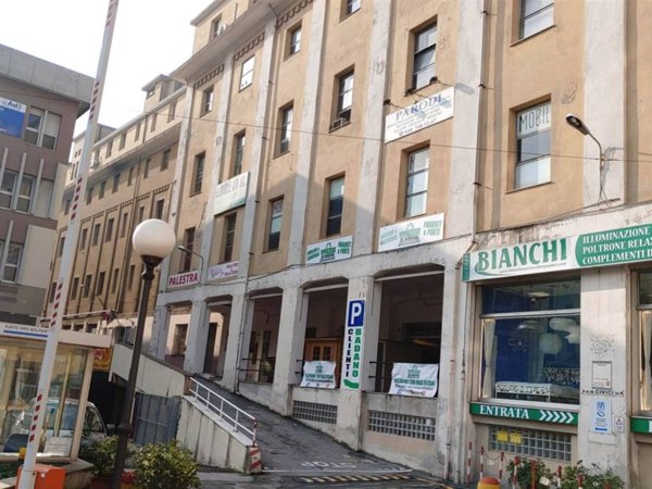ufficio in vendita a Genova in zona Bolzaneto