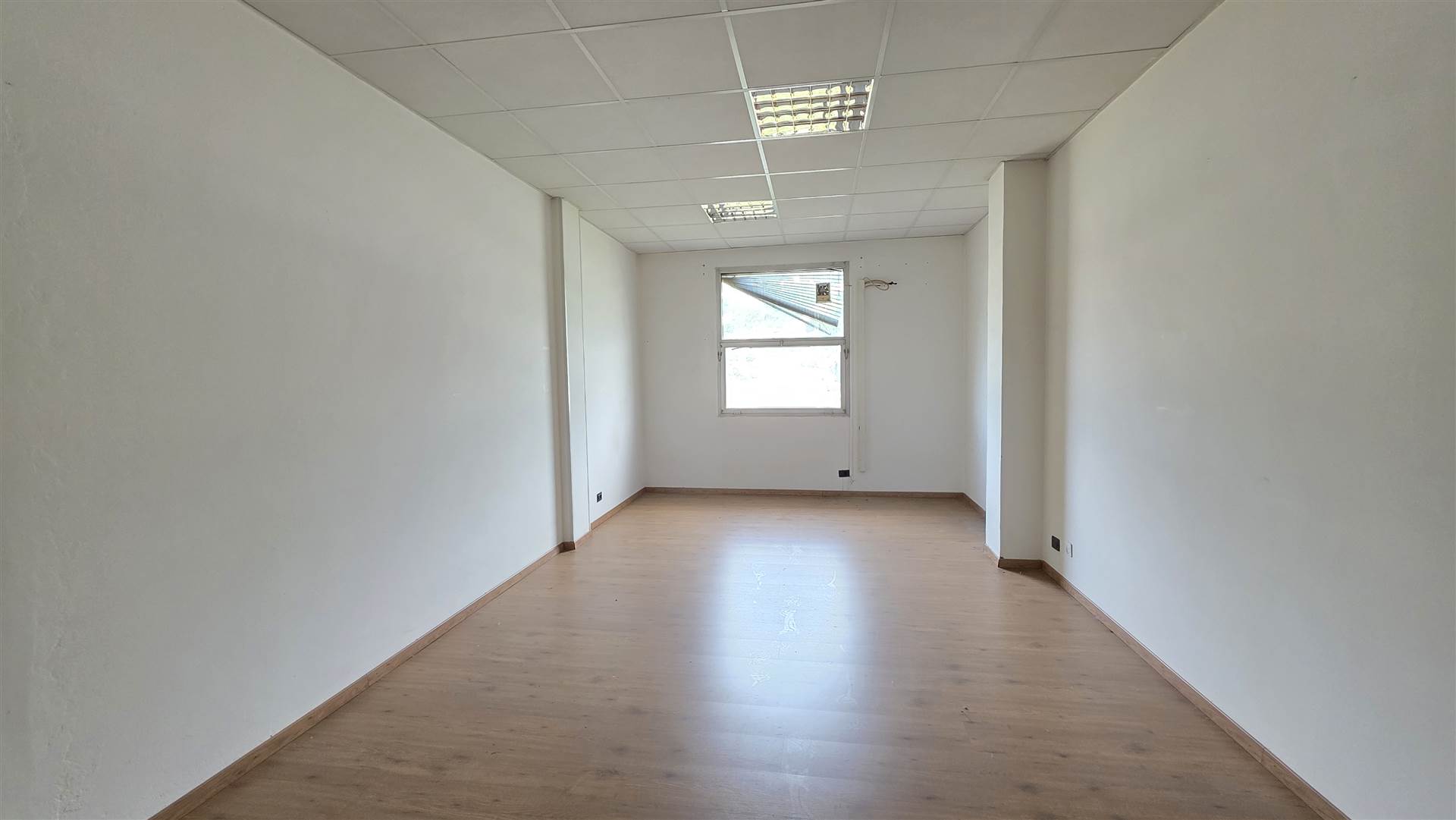 ufficio in vendita a Genova in zona Bolzaneto