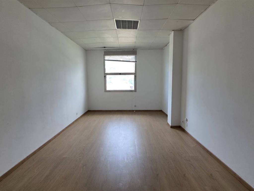 ufficio in vendita a Genova in zona Bolzaneto