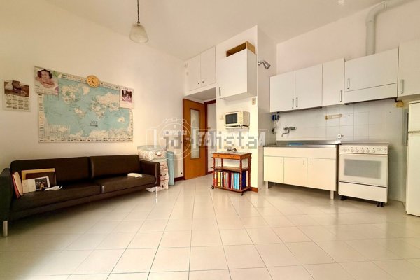 appartamento in vendita a Genova in zona Sestri Ponente