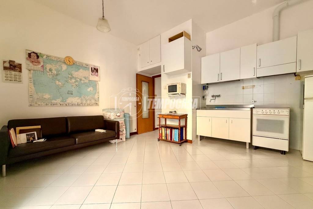 appartamento in vendita a Genova in zona Sestri Ponente