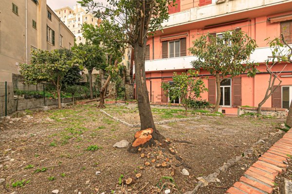 appartamento in vendita a Genova in zona Castelletto