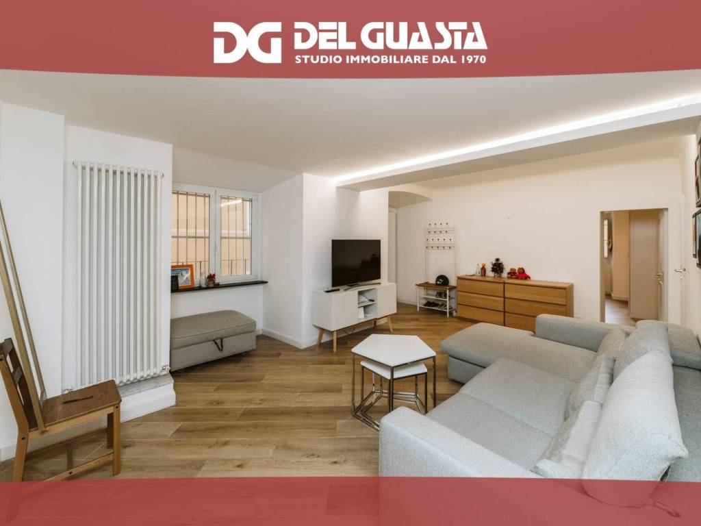 appartamento in vendita a Genova in zona Carignano