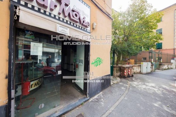 negozio in vendita a Genova in zona Foce