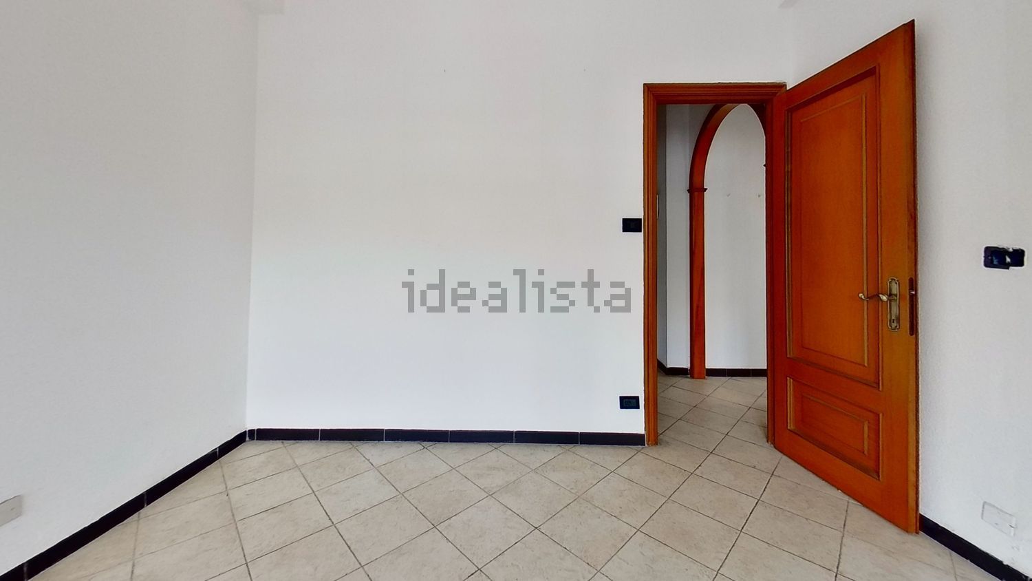 appartamento in vendita a Genova in zona Rivarolo