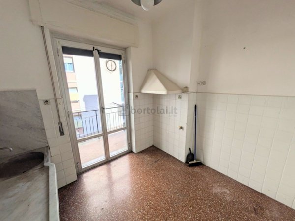 appartamento in vendita a Genova in zona Staglieno