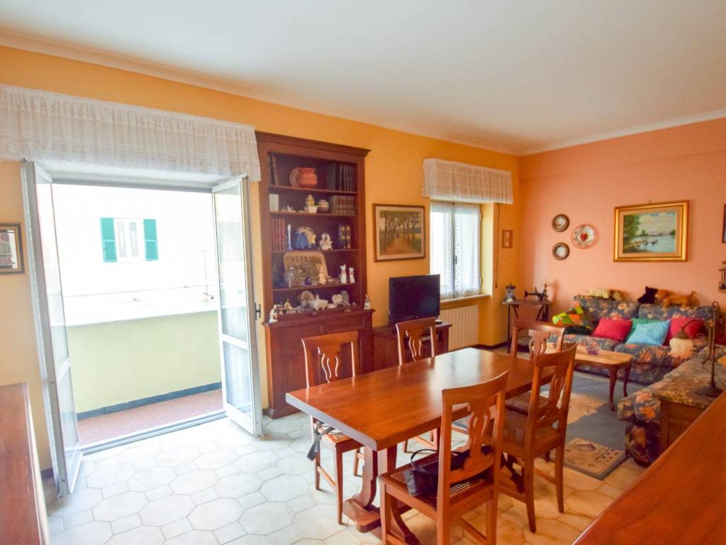 appartamento in vendita a Genova in zona Voltri