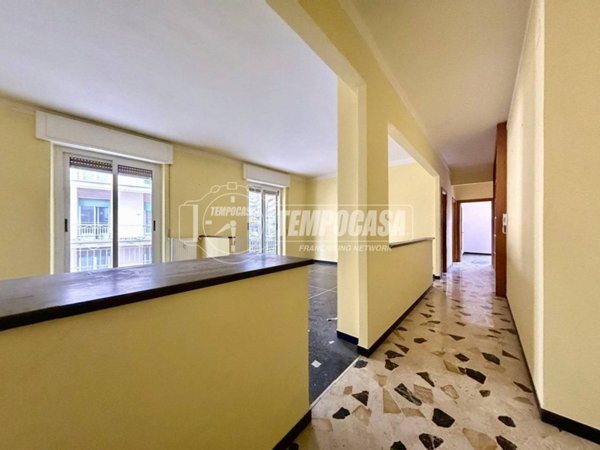 appartamento in vendita a Genova in zona Sestri Ponente