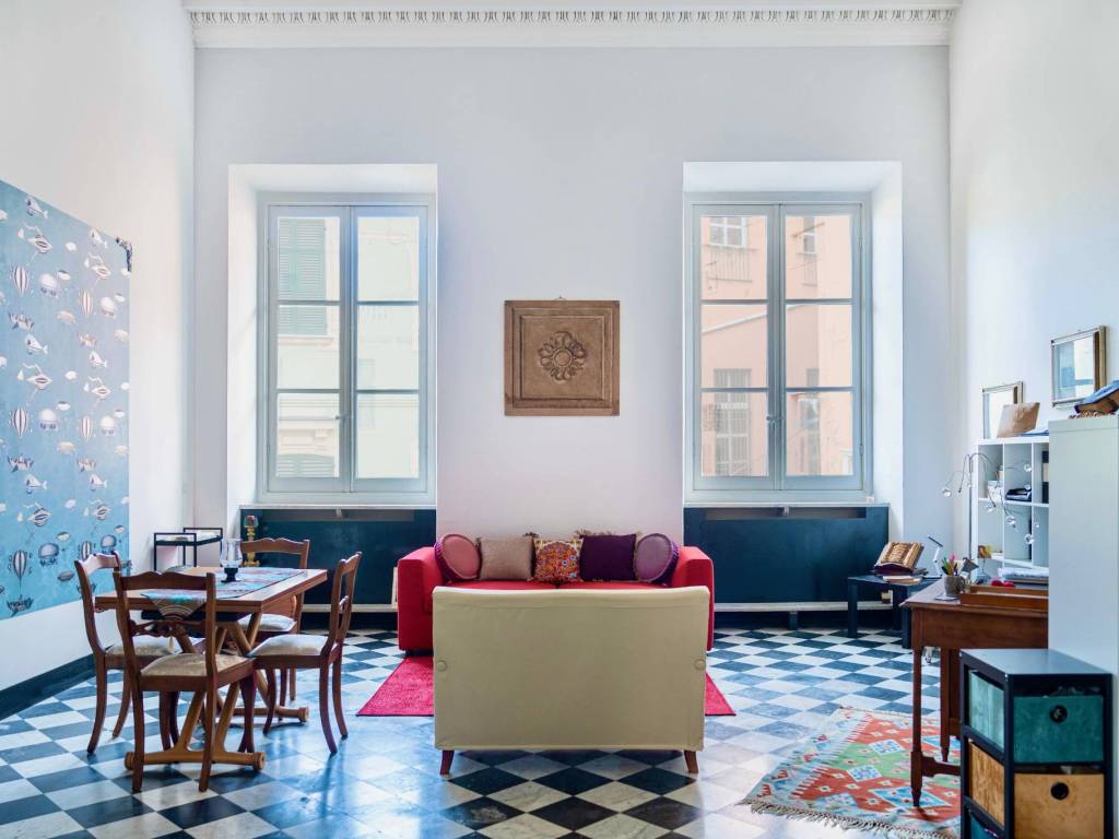 appartamento in vendita a Genova in zona Sottoripa / Maddalena / Molo