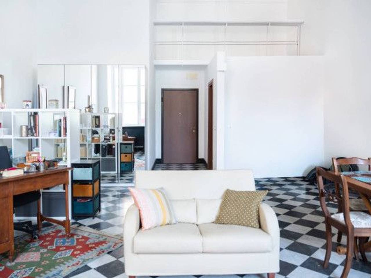 appartamento in vendita a Genova in zona Sottoripa / Maddalena / Molo