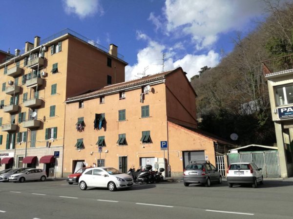 appartamento in vendita a Genova in zona Molassana