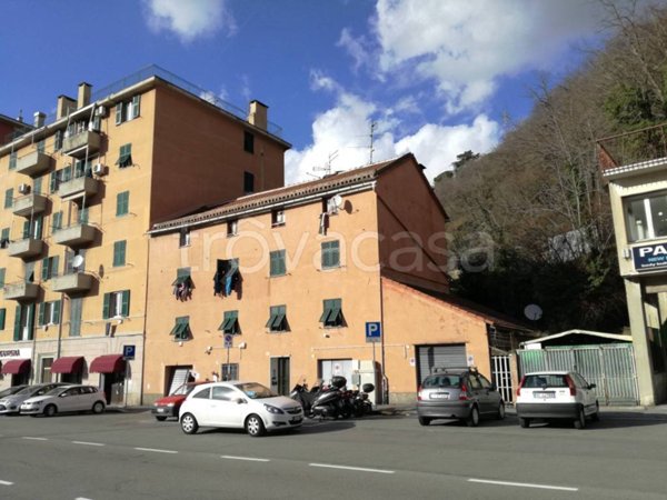 appartamento in vendita a Genova in zona Molassana