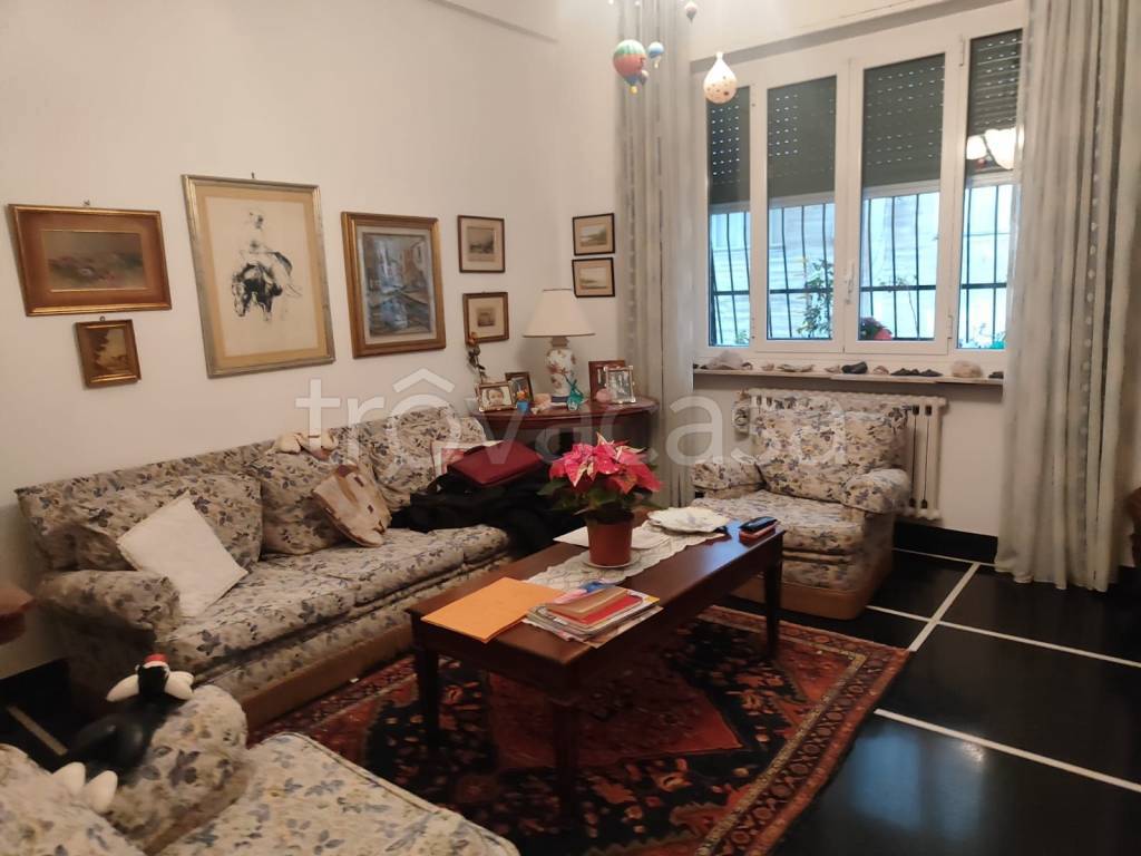 appartamento in vendita a Genova in zona Pegli