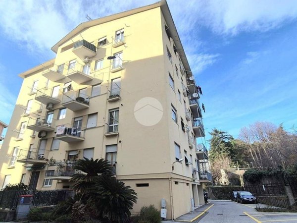 appartamento in vendita a Genova in zona Palmaro / Pra'