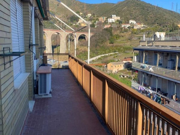 appartamento in vendita a Genova in zona Sestri Ponente