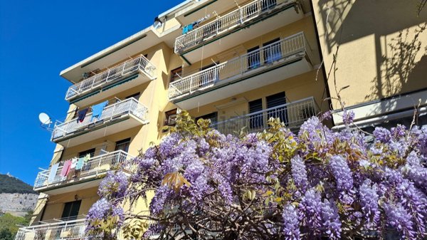 appartamento in vendita a Genova in zona Sestri Ponente