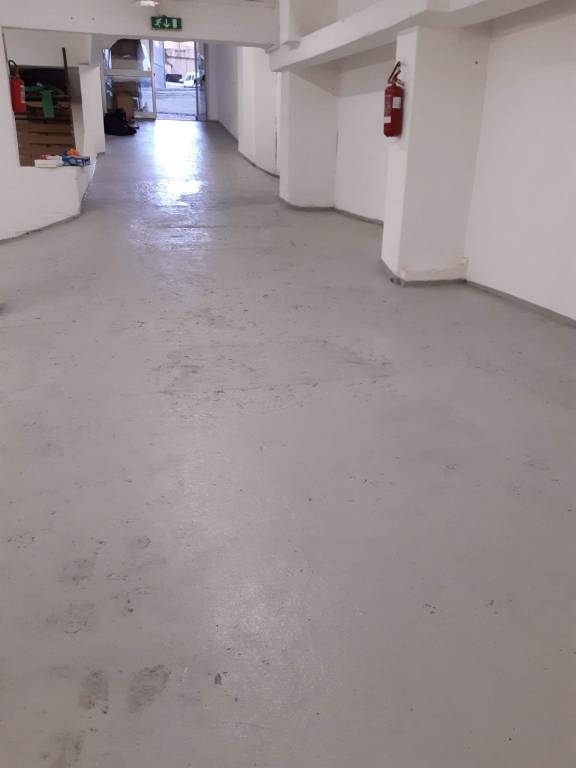 negozio in vendita a Genova in zona Sampierdarena