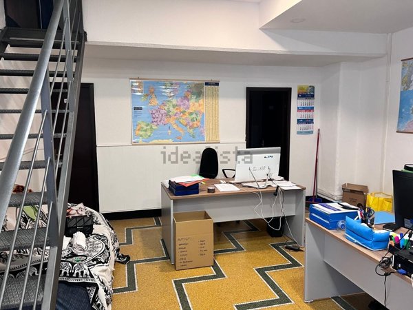 ufficio in vendita a Genova in zona Marassi