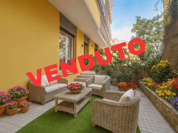 appartamento in vendita a Genova in zona Staglieno