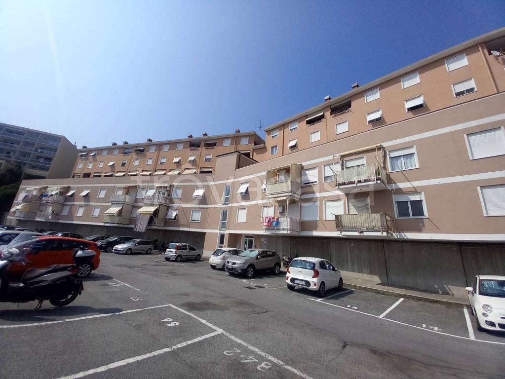 appartamento in vendita a Genova in zona San Gottardo/Sant'Eusebio