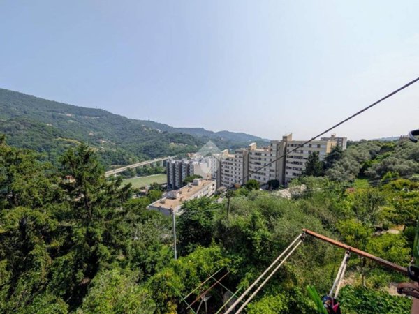 appartamento in vendita a Genova in zona Rivarolo