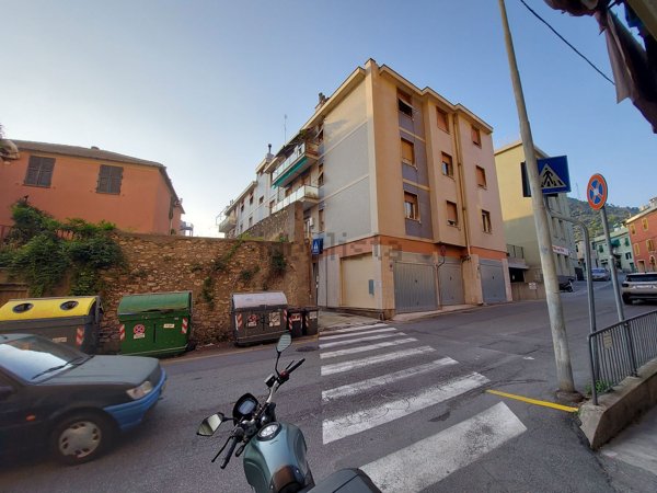 appartamento in vendita a Genova in zona Sestri Ponente