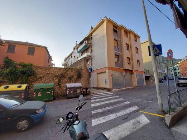 appartamento in vendita a Genova in zona Sestri Ponente