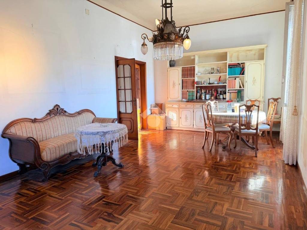 appartamento in vendita a Genova in zona Cornigliano