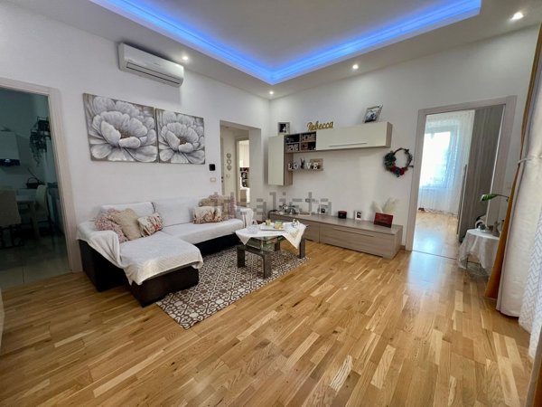 appartamento in vendita a Genova in zona Sestri Ponente