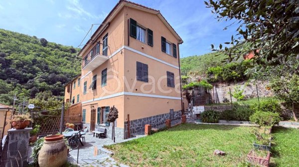 casa indipendente in vendita a Genova in zona Bavari