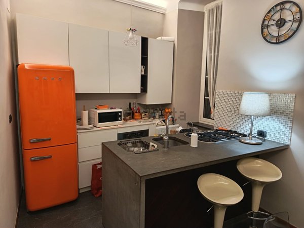 appartamento in vendita a Genova in zona Sottoripa / Maddalena / Molo