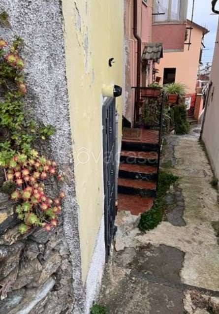 appartamento in vendita a Genova in zona Crevari