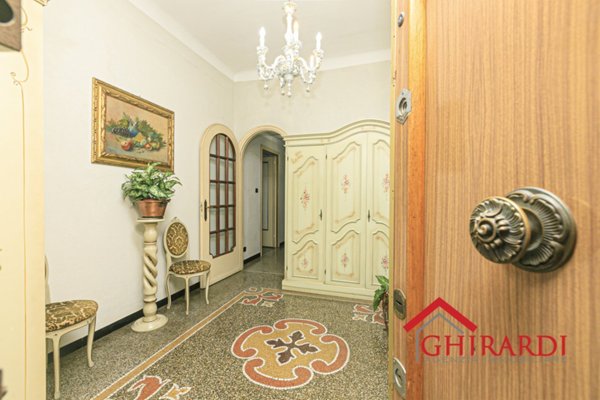 appartamento in vendita a Genova in zona Sestri Ponente