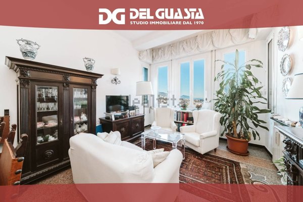 appartamento in vendita a Genova in zona Castelletto