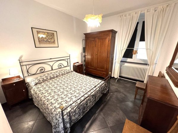 appartamento in vendita a Genova in zona Sottoripa / Maddalena / Molo