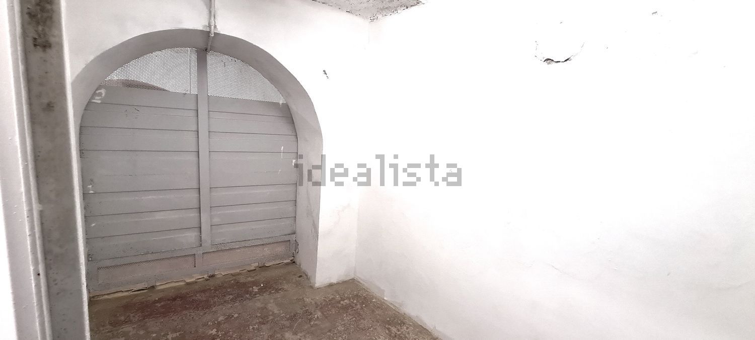 locale di sgombero in vendita a Genova in zona Sampierdarena