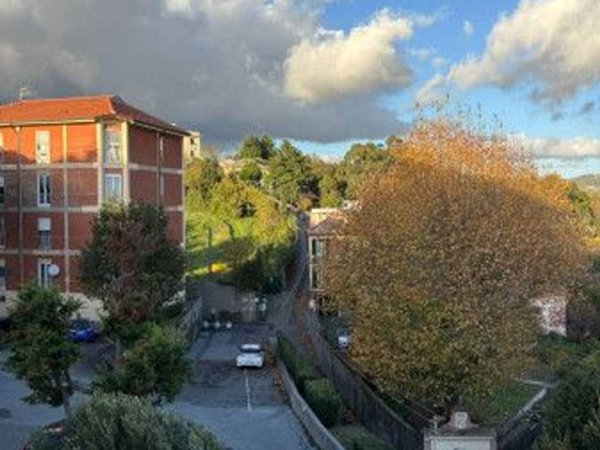 appartamento in vendita a Genova in zona Sestri Ponente