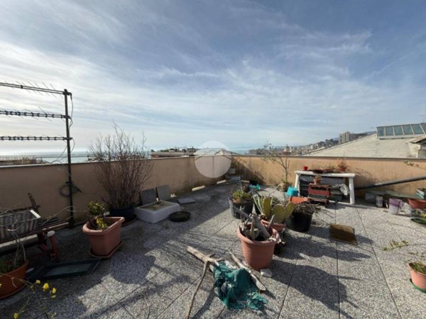 appartamento in vendita a Genova in zona Pegli