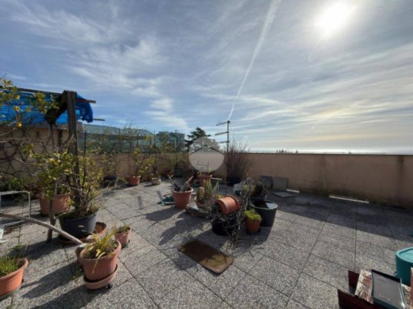 appartamento in vendita a Genova in zona Pegli