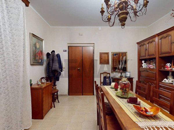 appartamento in vendita a Genova in zona Rivarolo