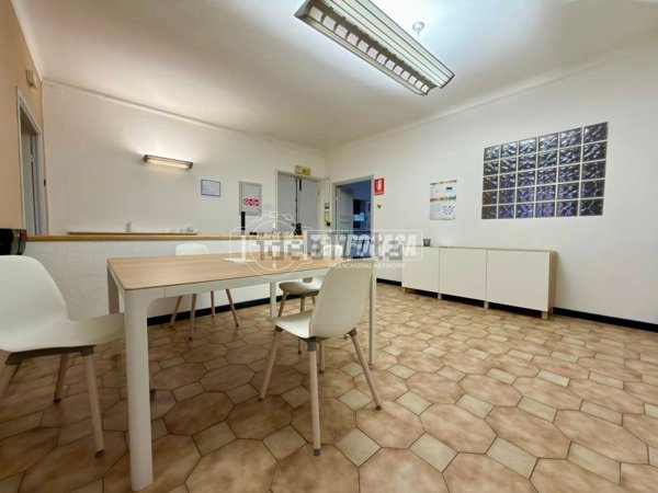 appartamento in vendita a Genova in zona Sestri Ponente