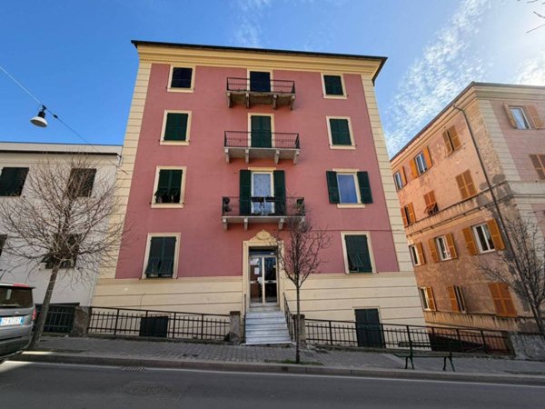 appartamento in vendita a Genova in zona Sestri Ponente