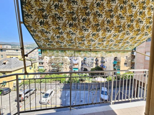 appartamento in vendita a Genova in zona Sestri Ponente