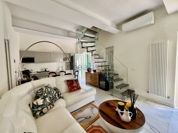 appartamento in vendita a Genova in zona Sestri Ponente