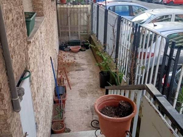 appartamento in vendita a Genova in zona Lagaccio / Granarolo