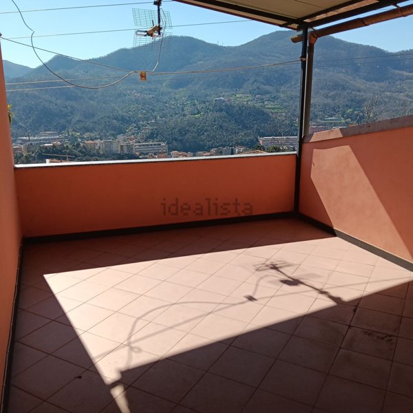 appartamento in vendita a Genova in zona Struppa