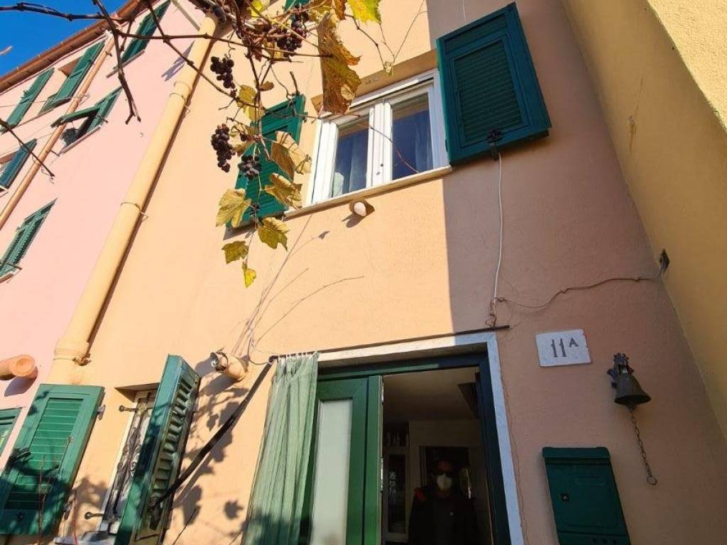 casa indipendente in vendita a Genova in zona Bavari